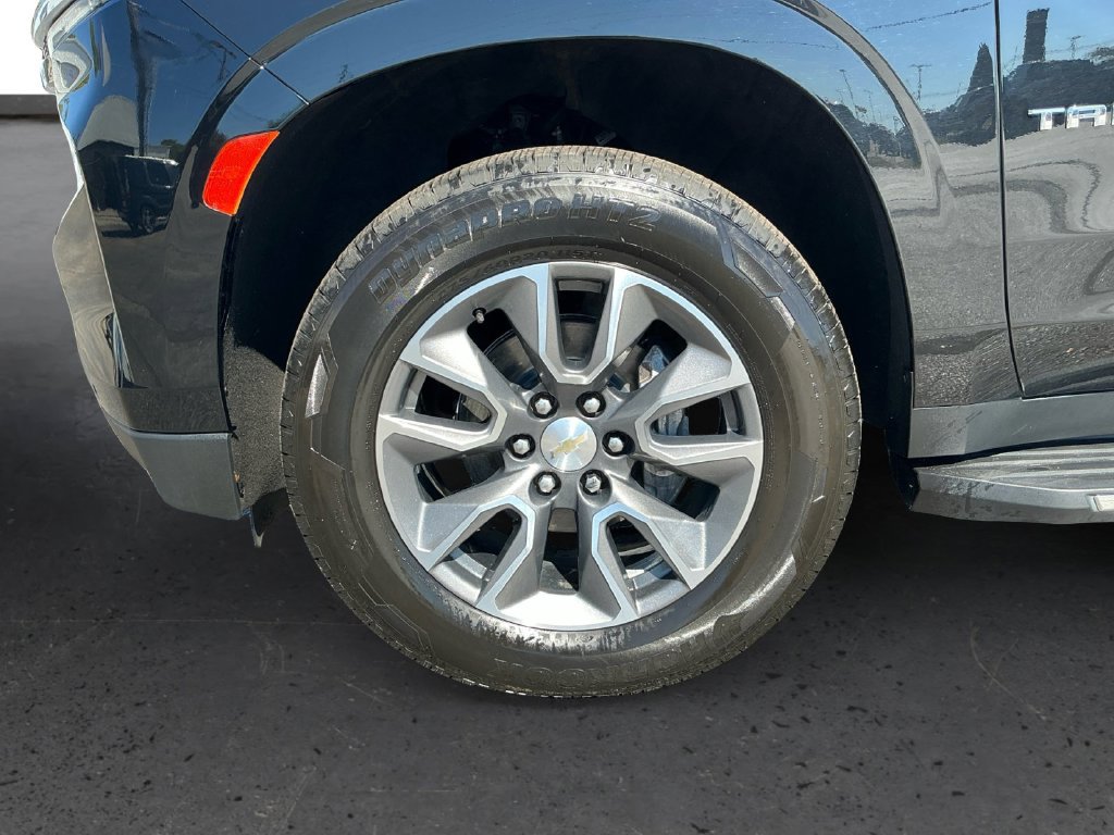 Used 2022 Chevrolet Tahoe LT w/ LT Signature Package AWD/4WD image 13
