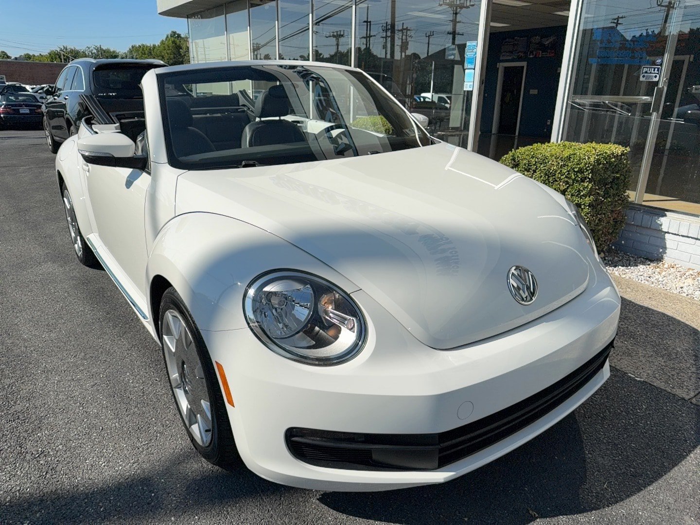 Used 2013 Volkswagen Beetle 2.5 FWD image 2