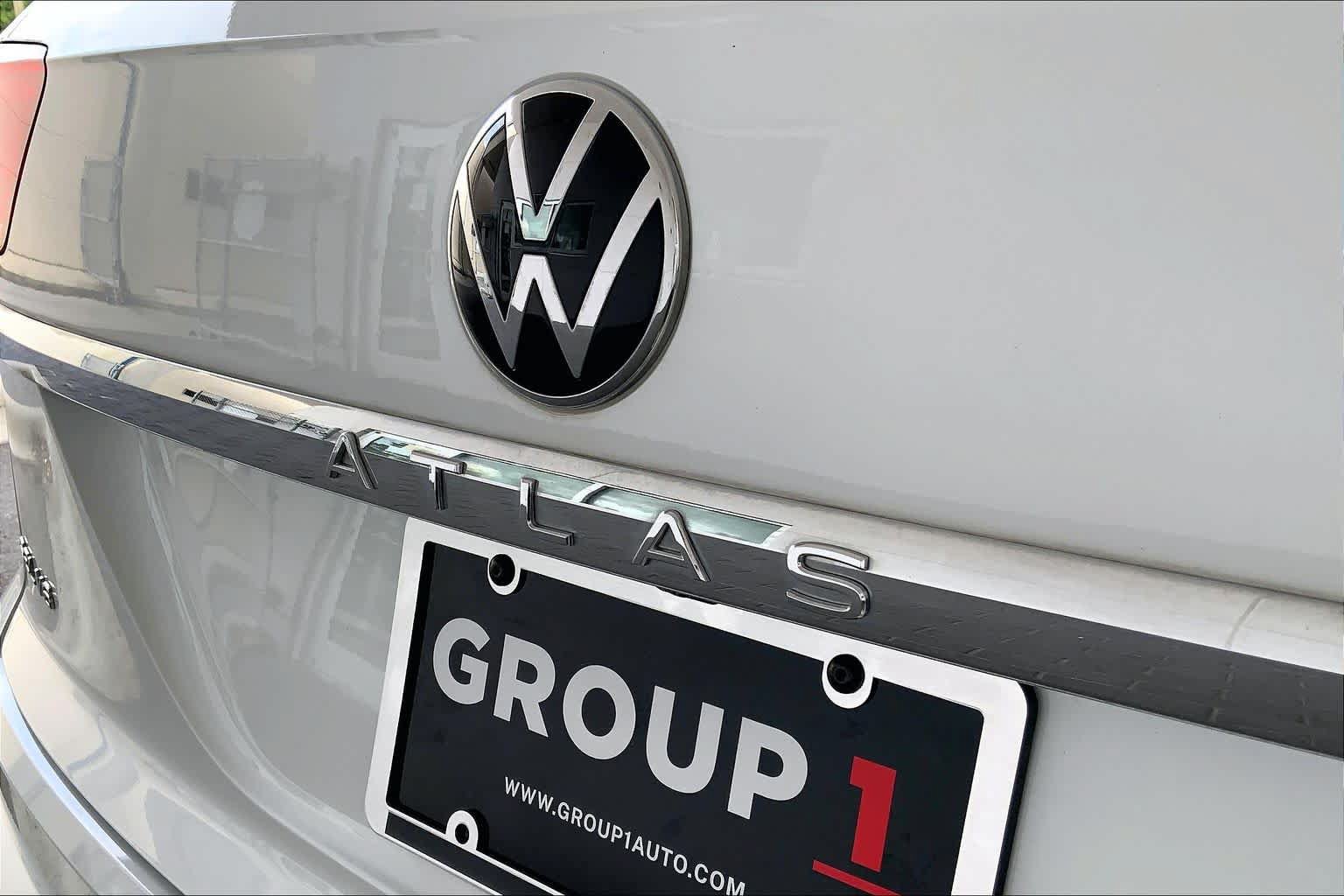 Used 2023 Volkswagen Atlas Cross Sport SEL Premium R-Line AWD/4WD image 31