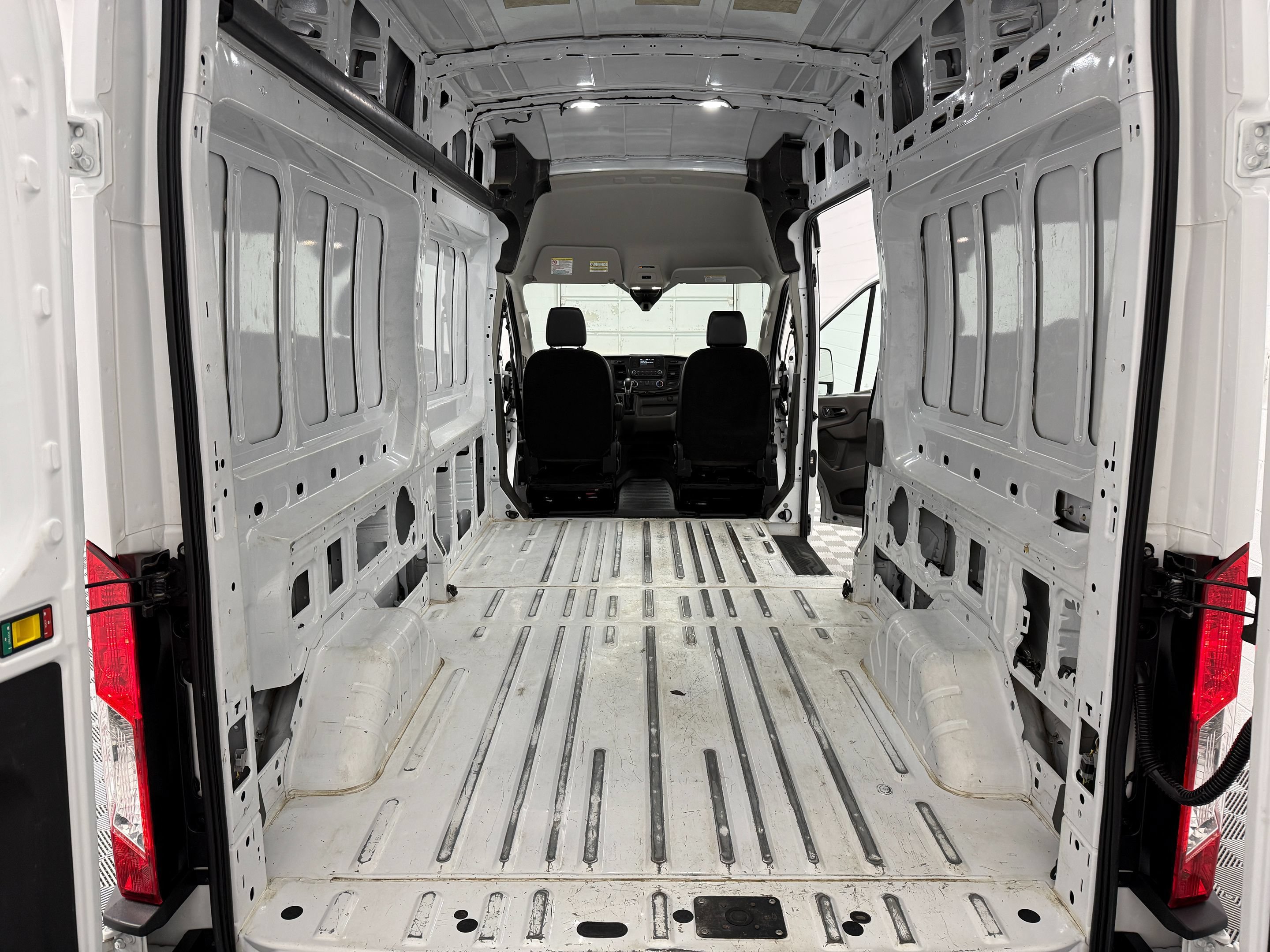 Used 2023 Ford Transit 250 148 High Roof RWD image 22