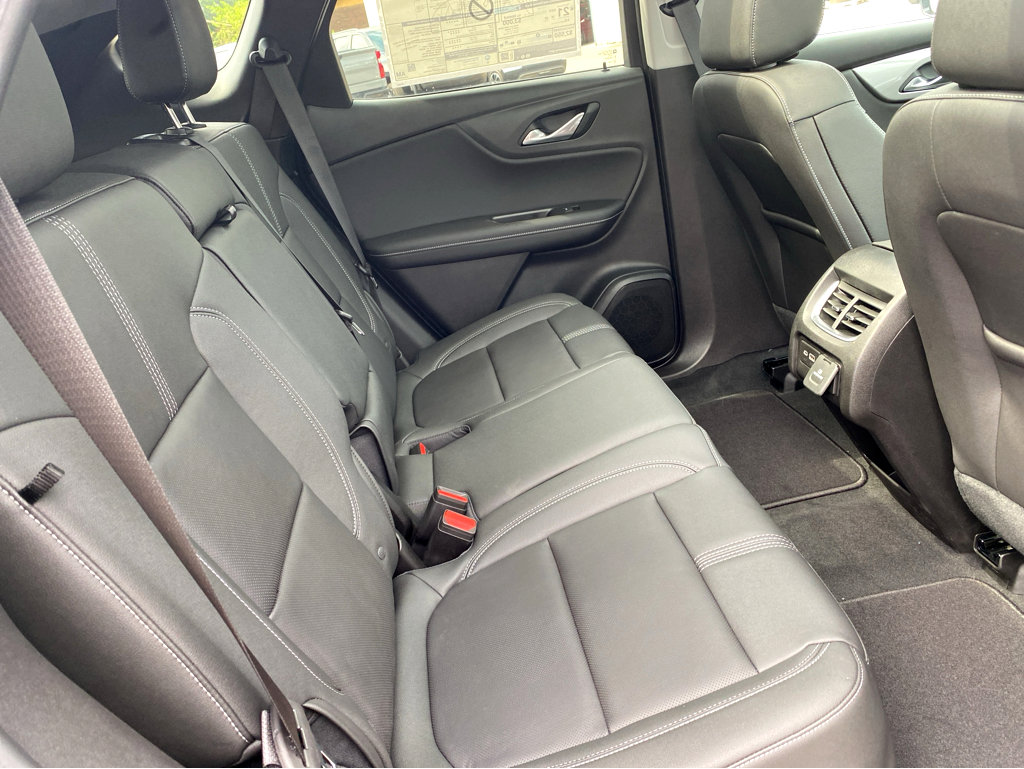 New 2024 Chevrolet Blazer LT w/ Sound & Technology Package image 28