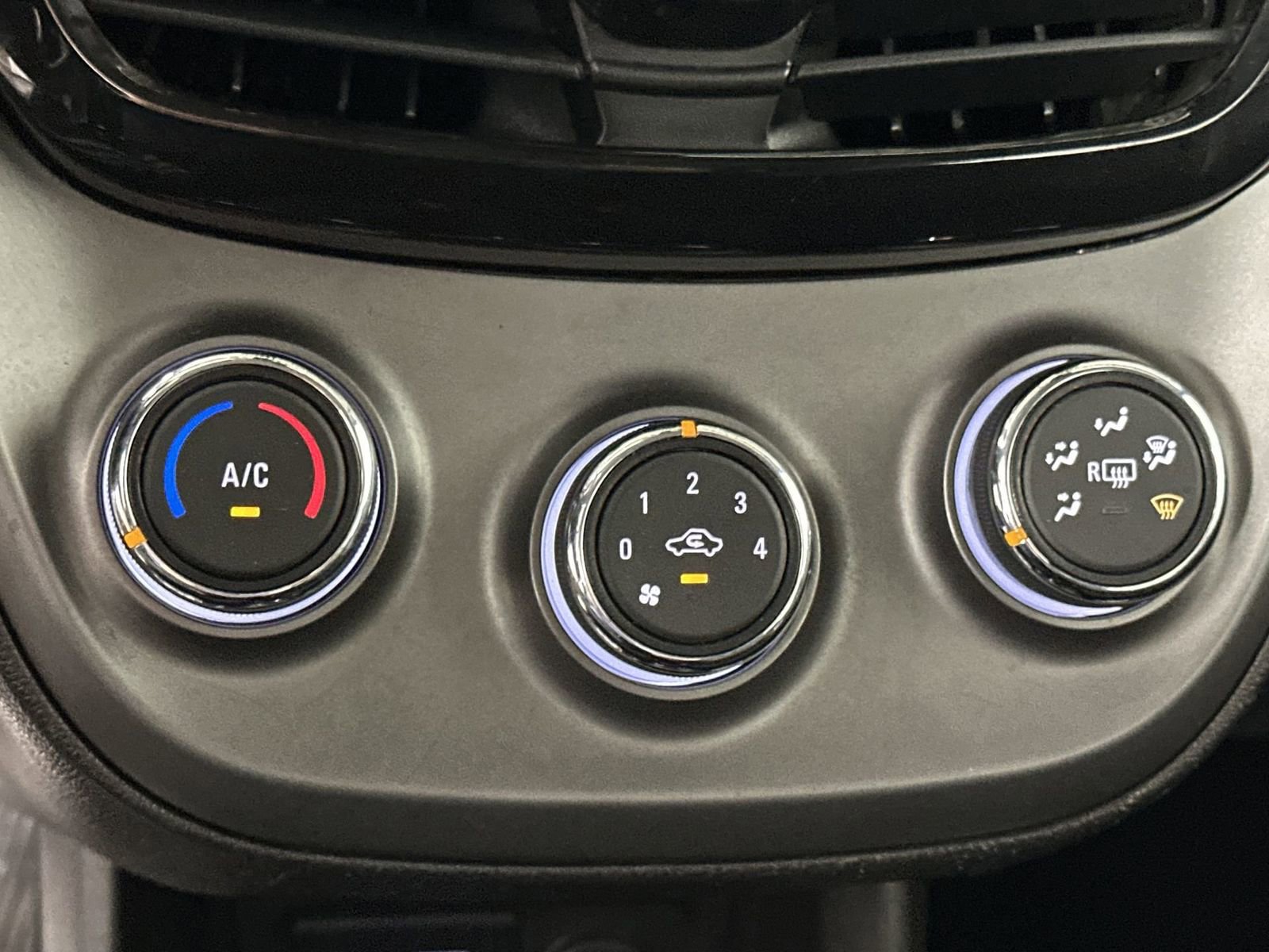 Used 2020 Chevrolet Spark LT image 20