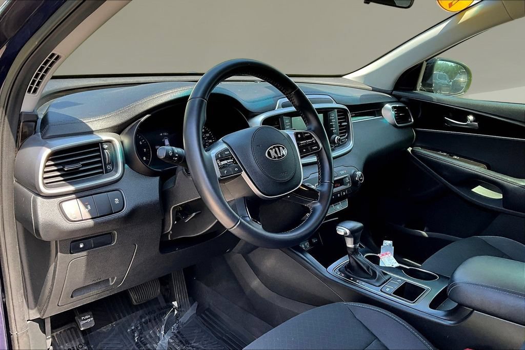Used 2020 Kia Sorento S FWD image 15