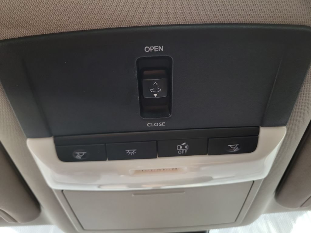 Used 2020 Nissan Altima 2.5 SR w/ Premium Package FWD image 23