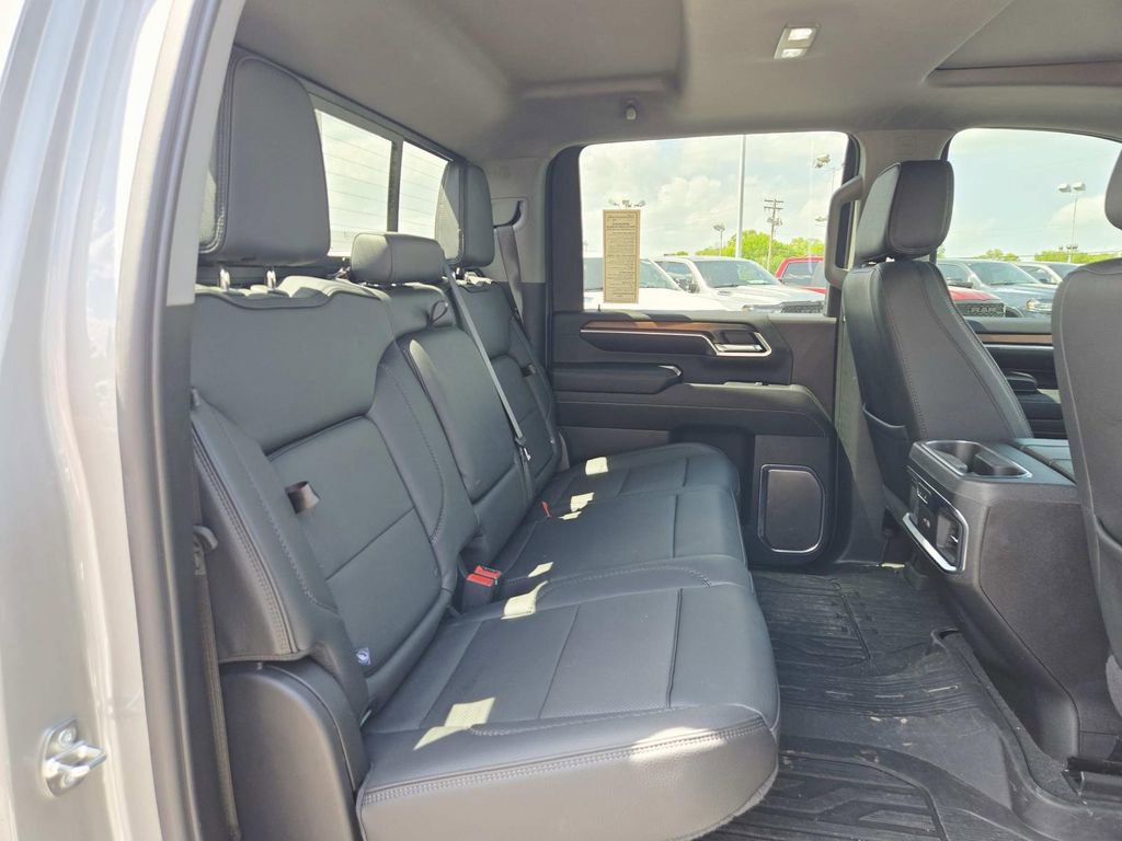 Used 2024 GMC Sierra 3500 Denali w/ Denali Reserve Package AWD/4WD image 14