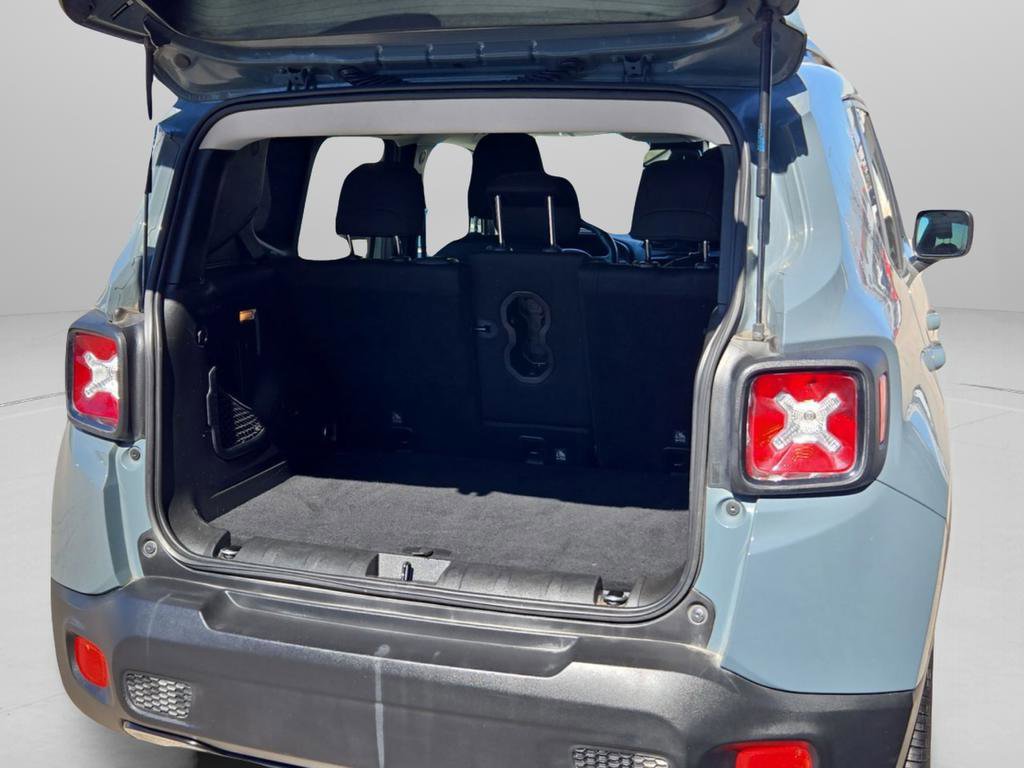 Used 2018 Jeep Renegade Altitude w/ UConnect 8.4 Nav Group image 25