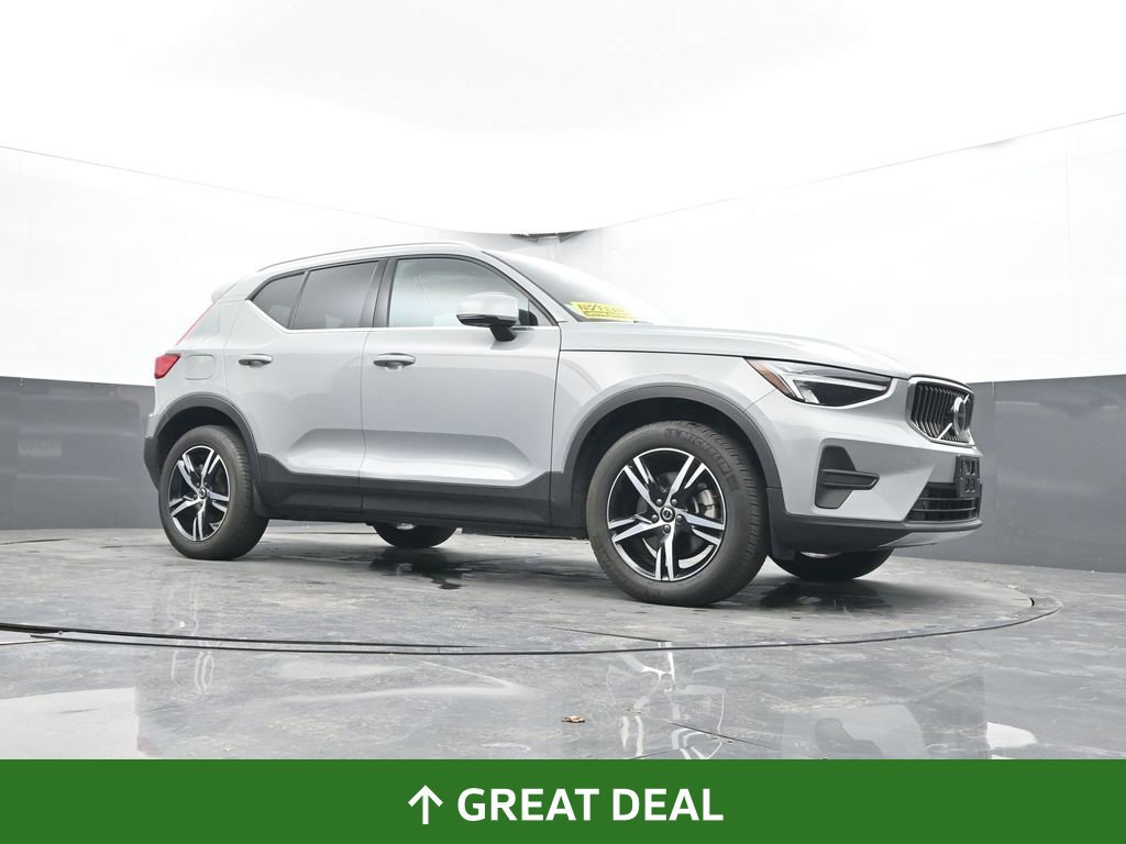 Used 2025 Volvo XC40 B5 Core AWD/4WD image 40