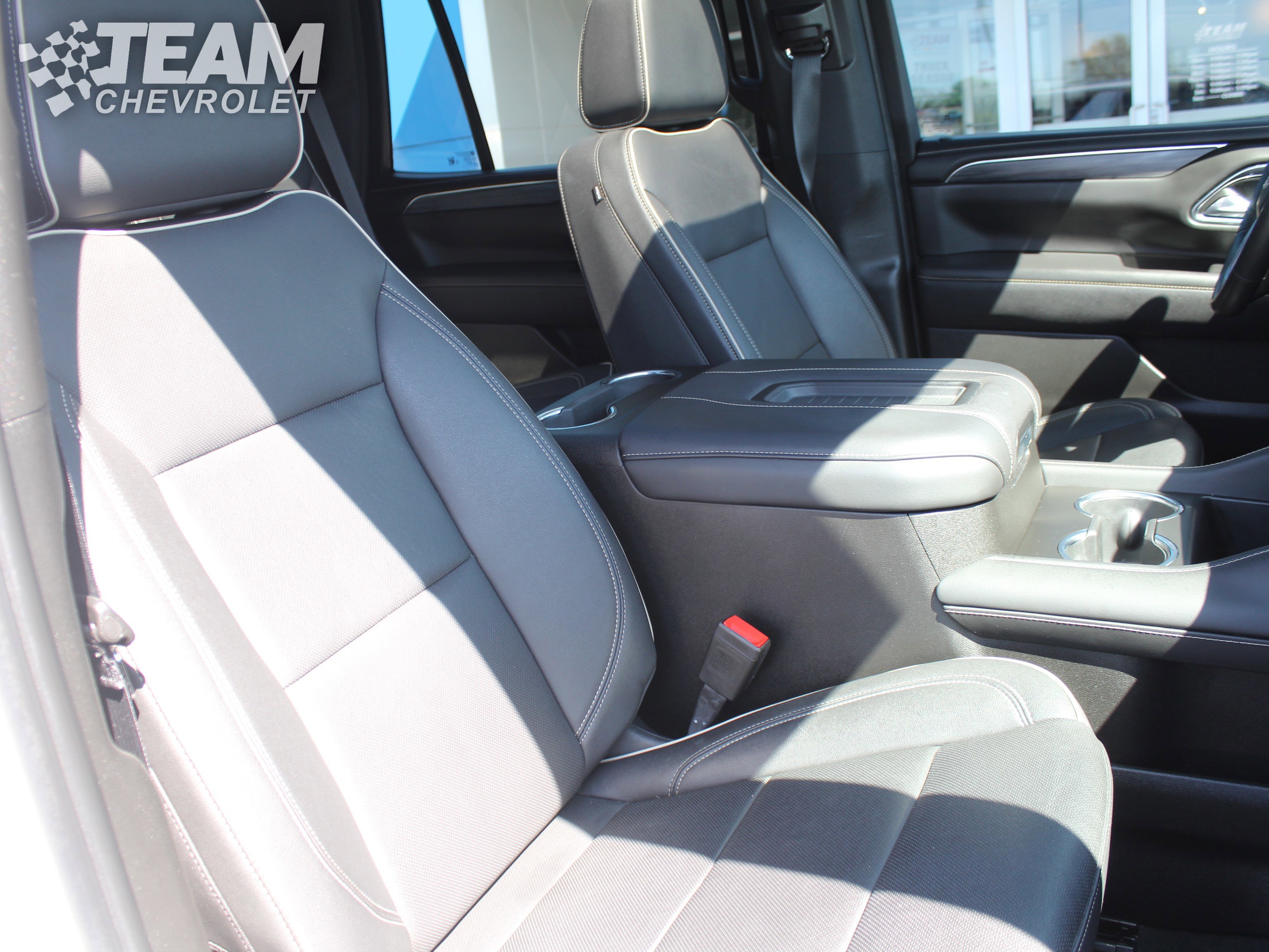 Used 2023 GMC Yukon SLT w/ SLT Luxury Package AWD/4WD image 30
