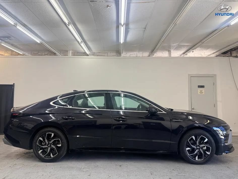 Used 2025 Hyundai Sonata SEL FWD image 7