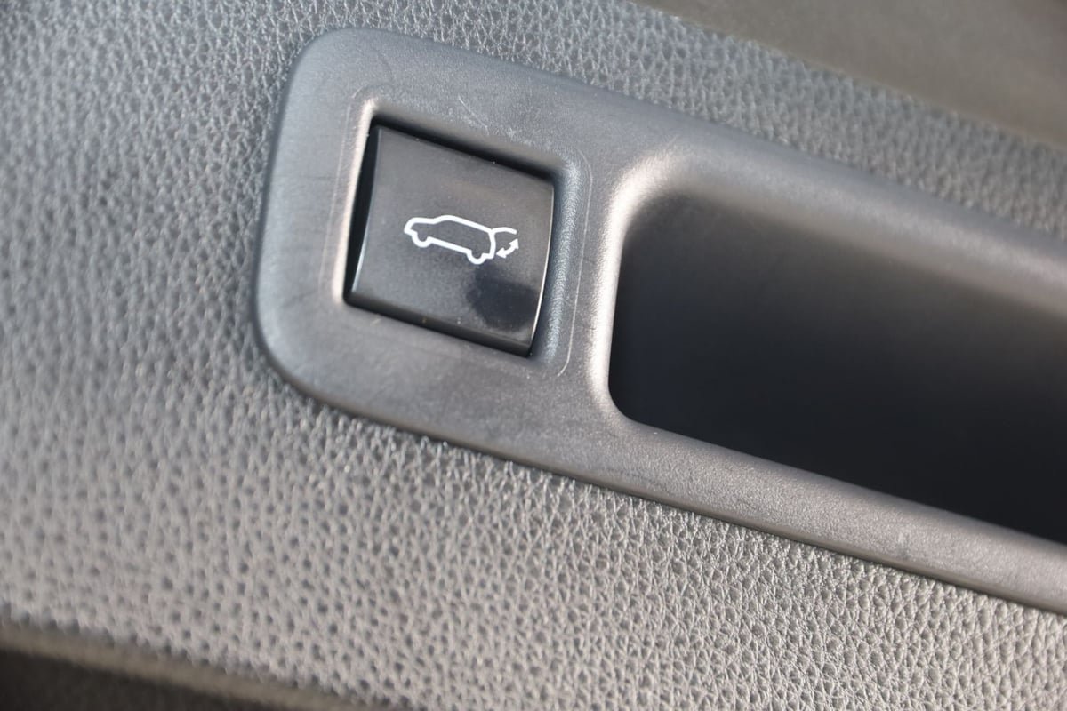 Used 2021 Toyota Highlander XLE AWD/4WD image 44