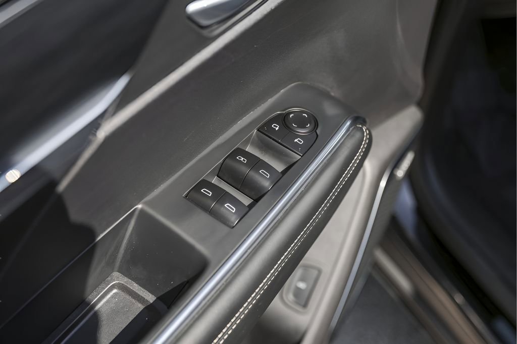 Used 2025 GMC Acadia Elevation AWD/4WD image 22