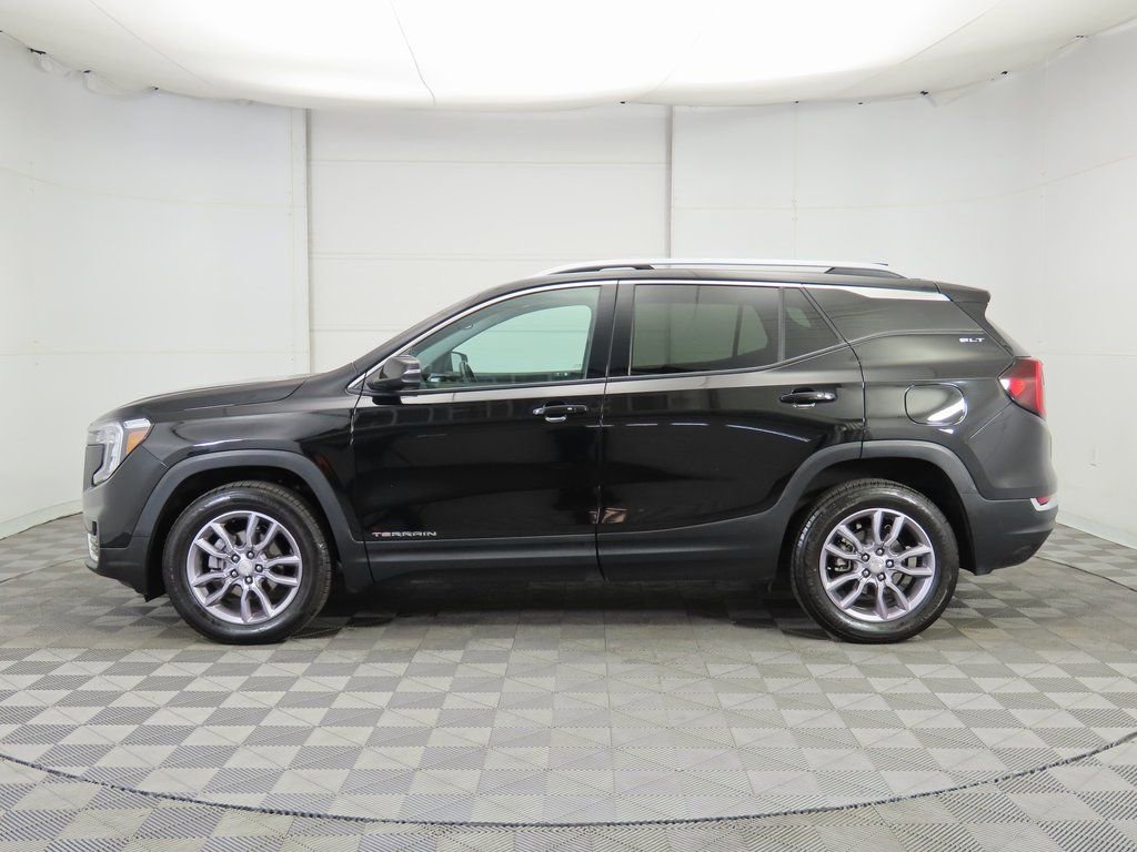 Used 2023 GMC Terrain SLT image 8