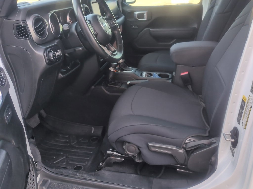 Used 2022 Jeep Gladiator Sport image 14