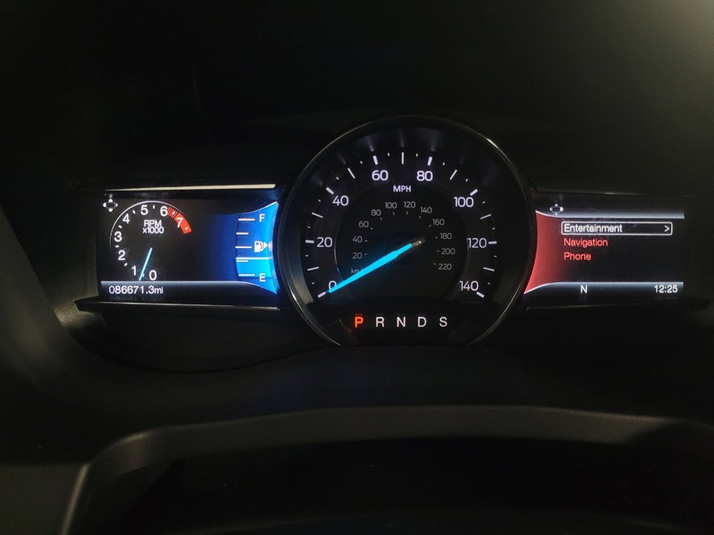 Used 2017 Ford Explorer XLT w/ Equipment Group 202A FWD image 23