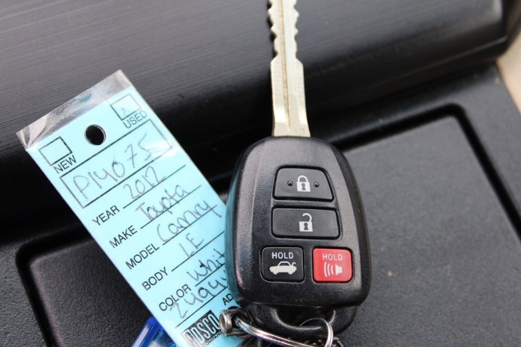 Used 2012 Toyota Camry LE image 31