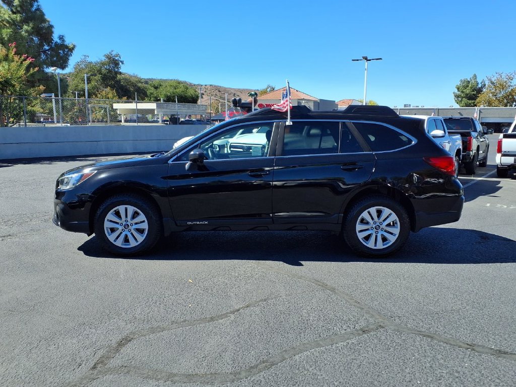Used 2019 Subaru Outback 2.5i AWD/4WD image 3