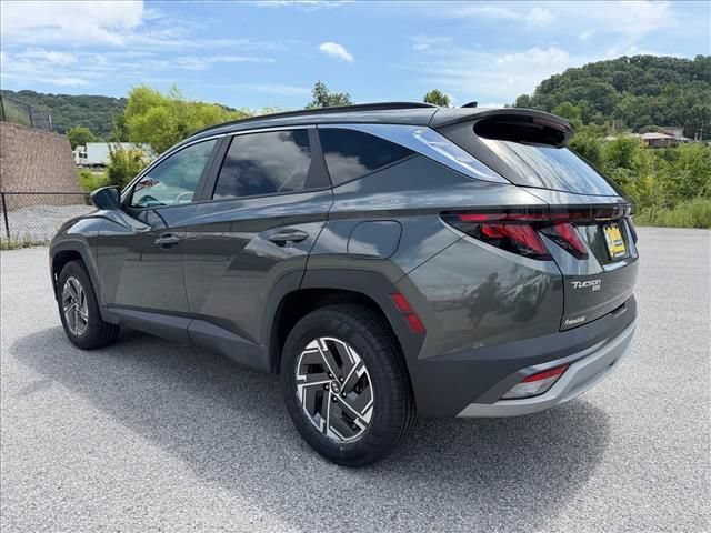Used 2025 Hyundai Tucson Blue AWD/4WD image 5