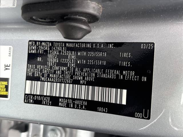 Certified 2025 Toyota Corolla Cross XLE FWD image 27