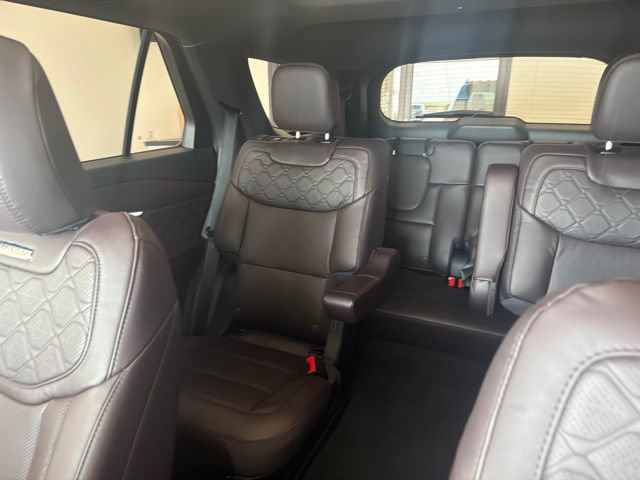New 2026 Ford Explorer Platinum w/ LUX Leather Package AWD/4WD image 14