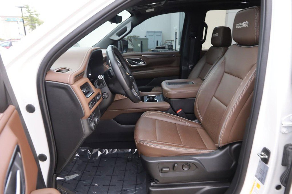 Used 2023 Chevrolet Tahoe High Country w/ Premium Package 2 image 9