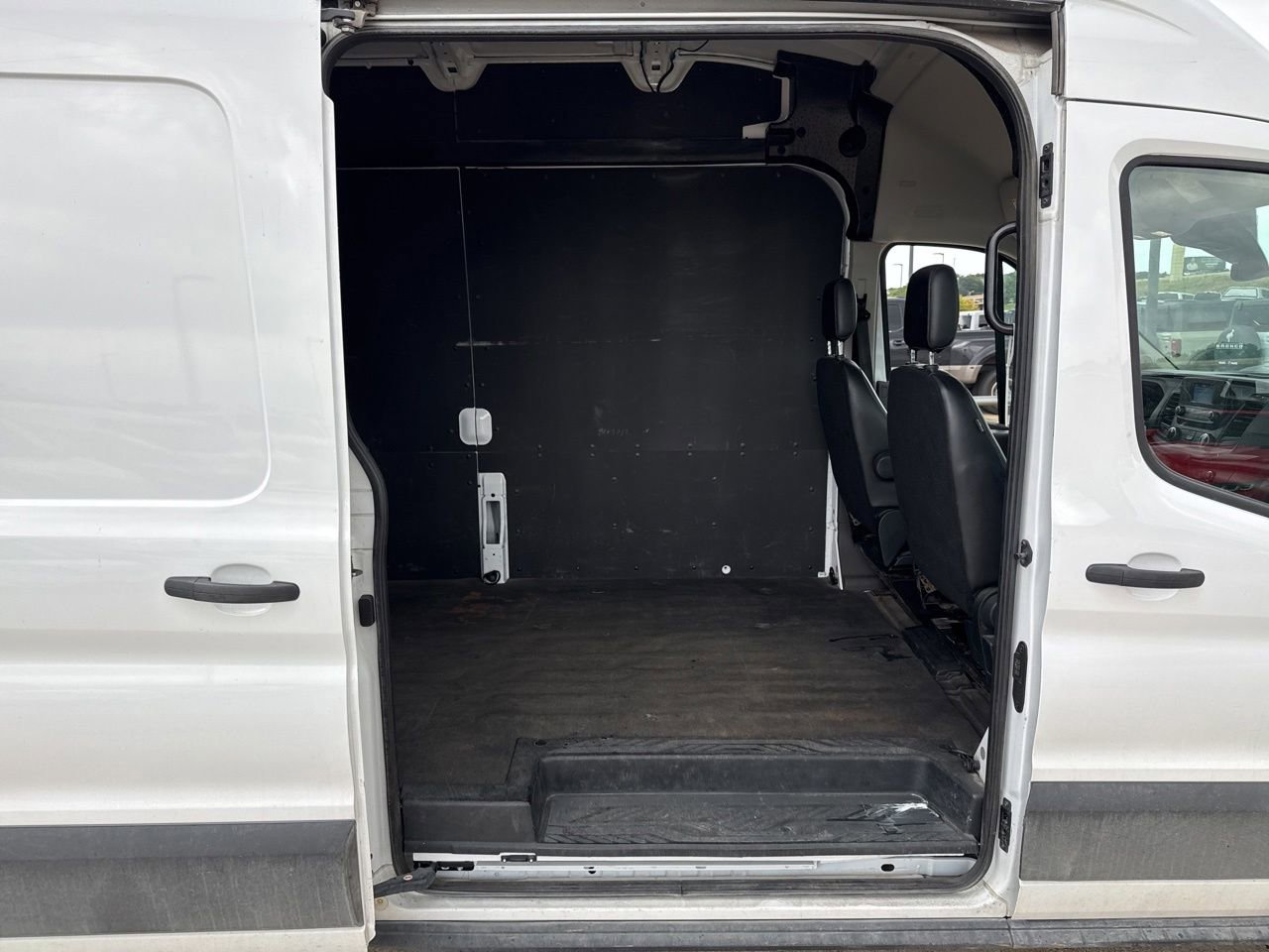 Used 2023 Ford Transit 250 148 High Roof Extended w/ Load Area Protection Package RWD image 10