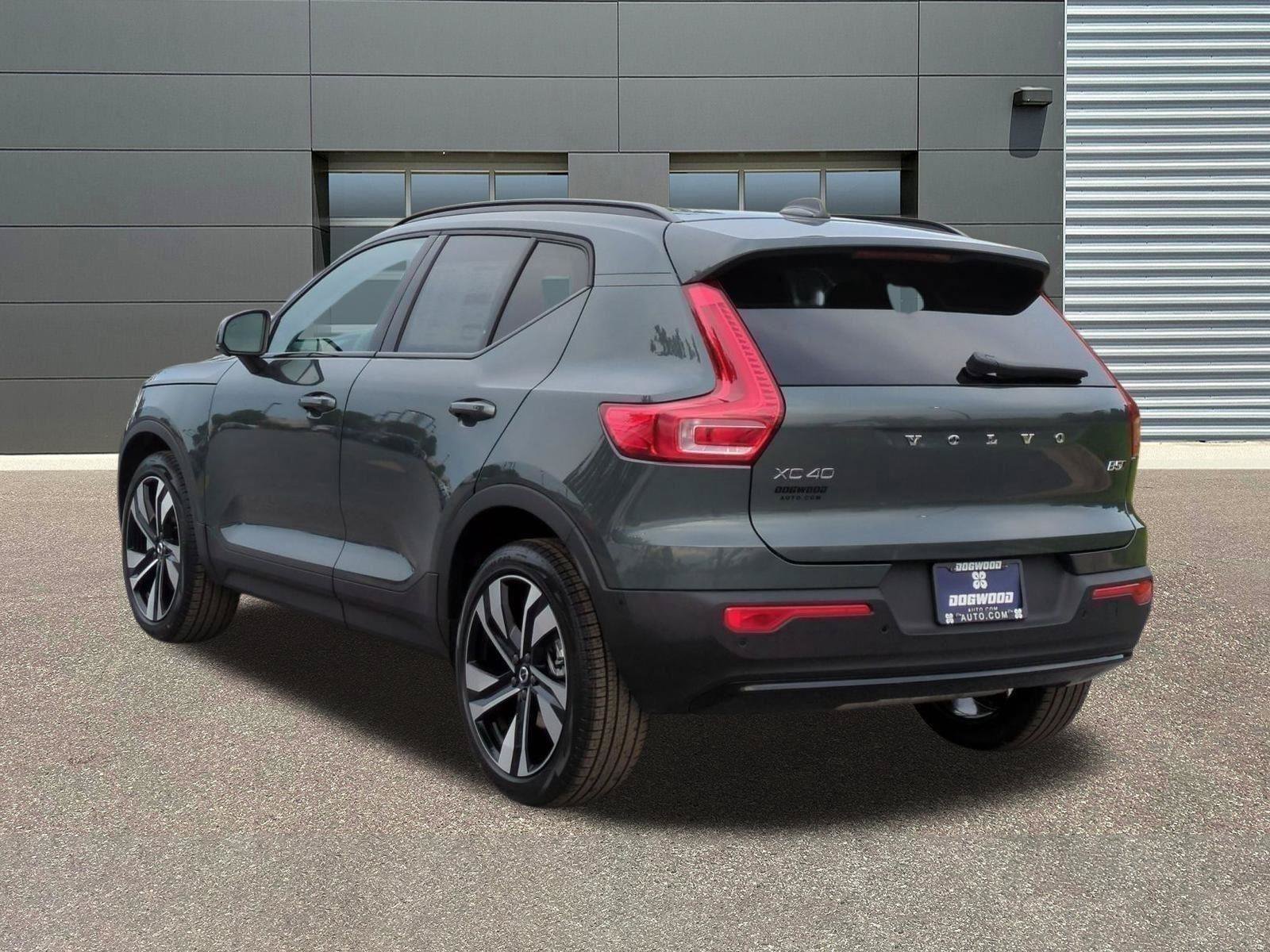 New 2026 Volvo XC40 B5 Ultra w/ Climate Package AWD/4WD image 5