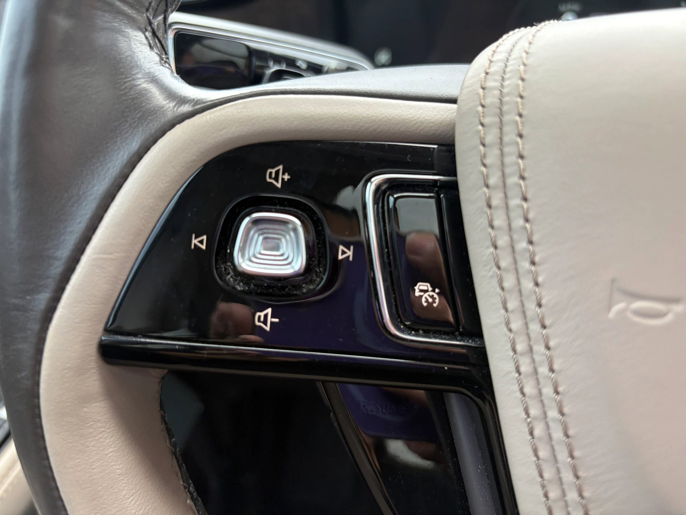 Used 2023 Lincoln Aviator Reserve w/ Equipment Group 201A AWD/4WD image 21