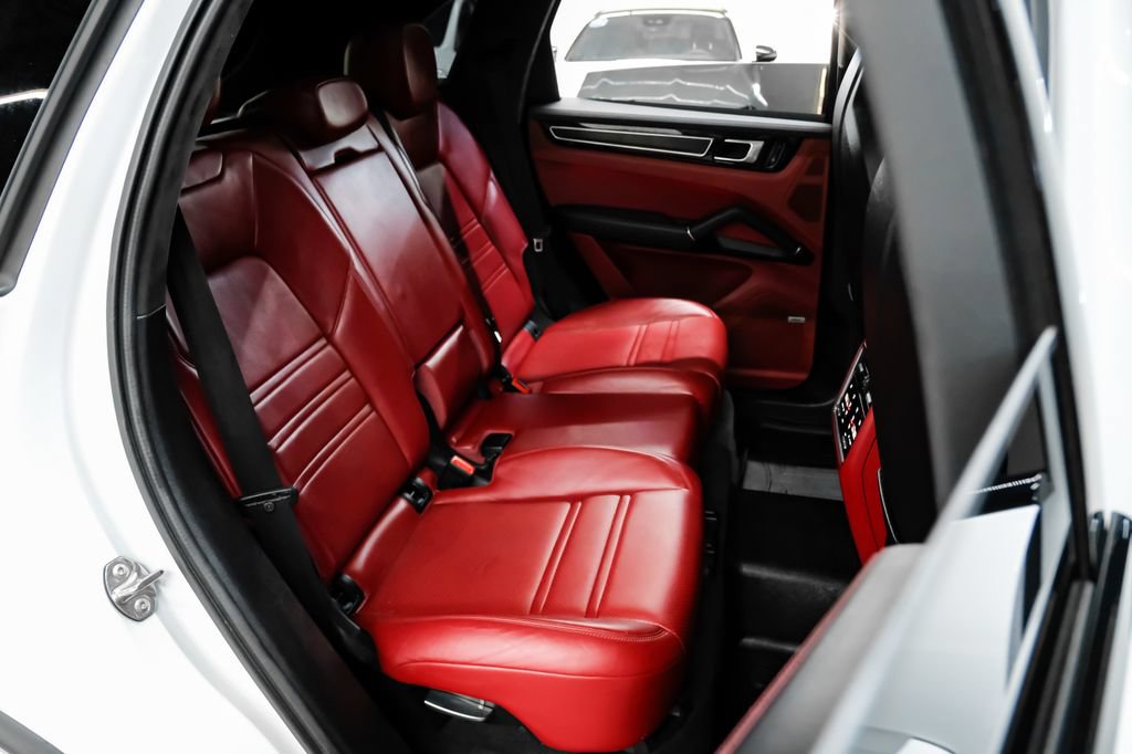 Used 2021 Porsche Cayenne GTS w/ Sport Chrono Package (8LH) AWD/4WD image 52