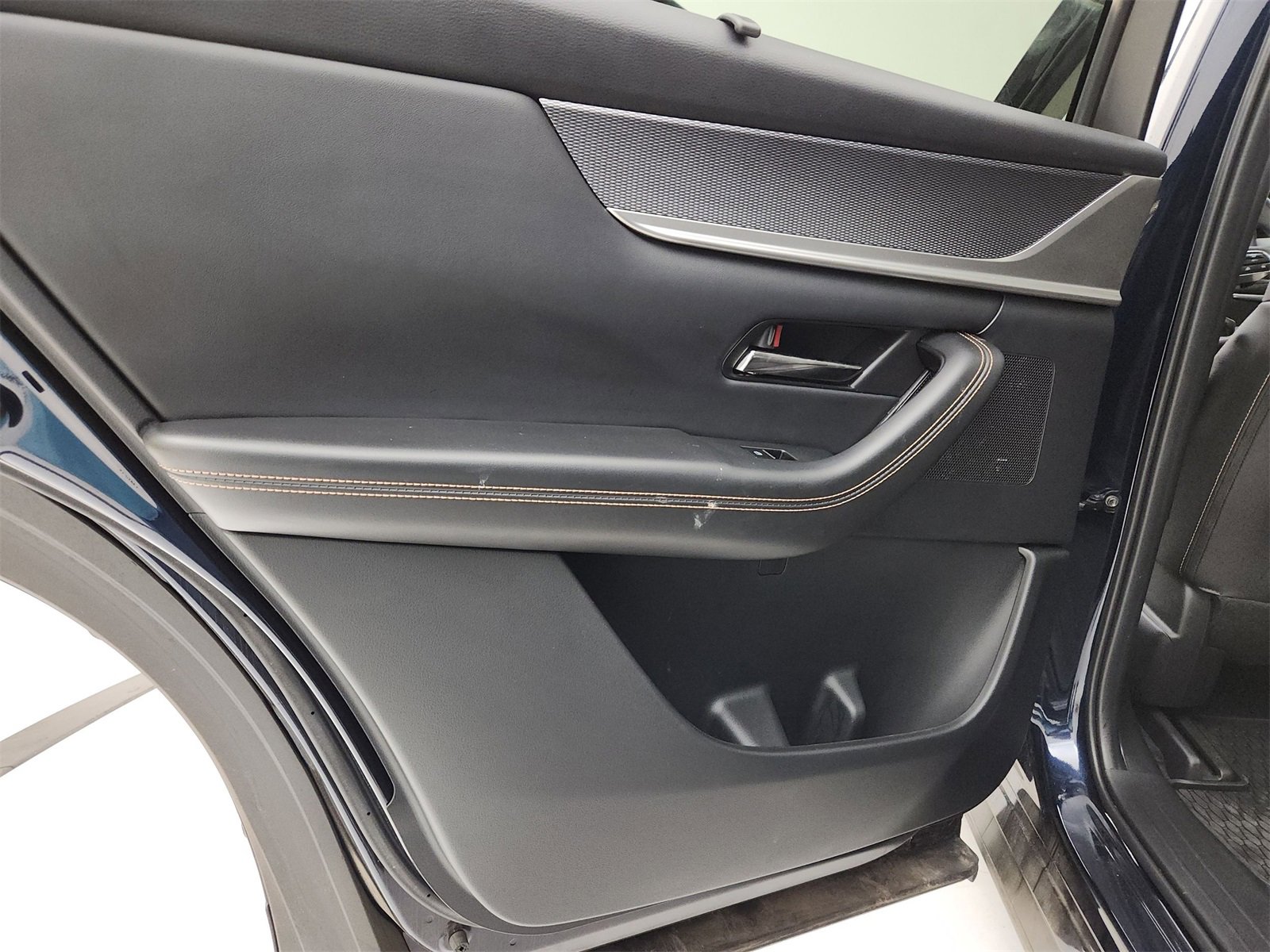 Certified 2025 MAZDA CX-90 Plug-In Hybrid w/Premium Sport image 40