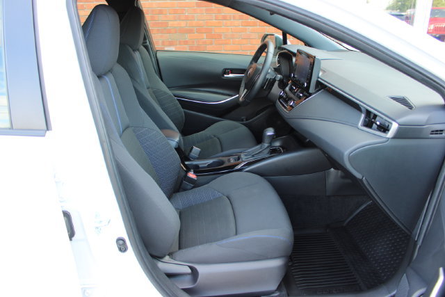 Used 2022 Toyota Corolla SE w/ SE Premium Package FWD image 38