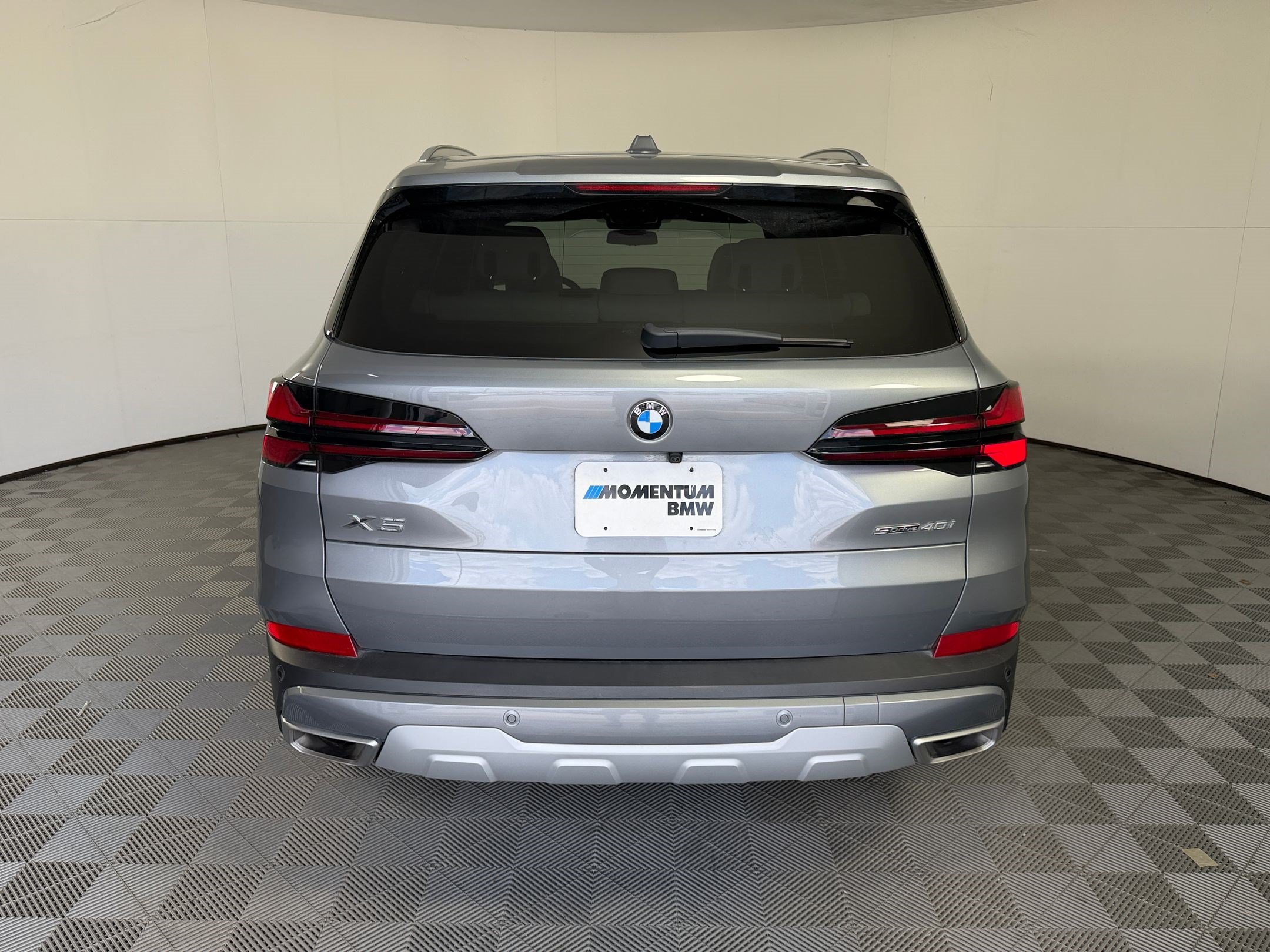 Used 2024 BMW X5 sDrive40i w/ Premium Package RWD image 10