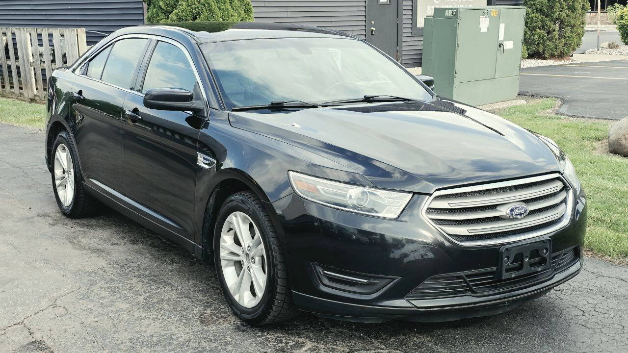 Used 2019 Ford Taurus SEL AWD/4WD image 8