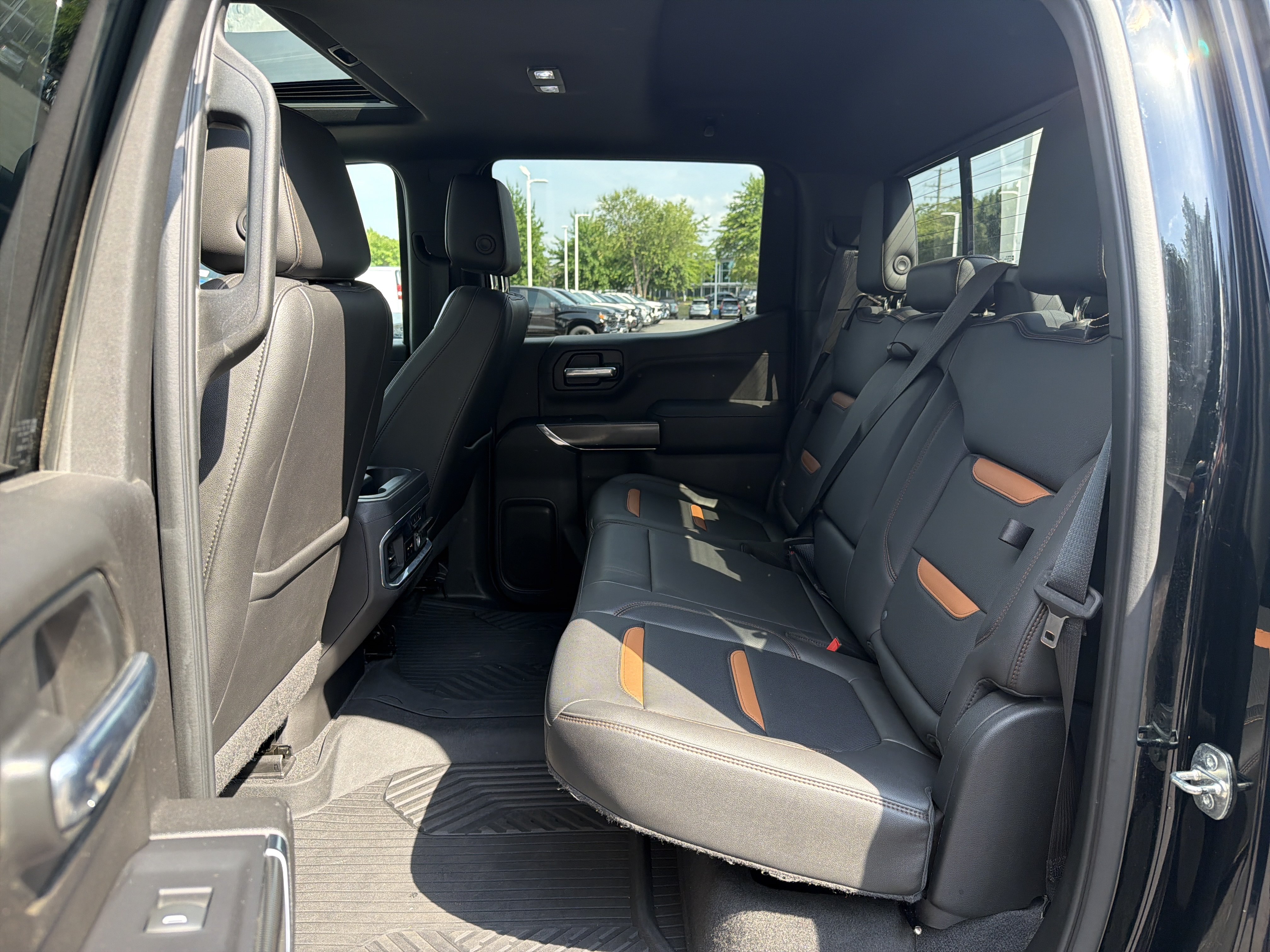 Used 2020 GMC Sierra 1500 AT4 w/ AT4 Premium Package AWD/4WD image 32
