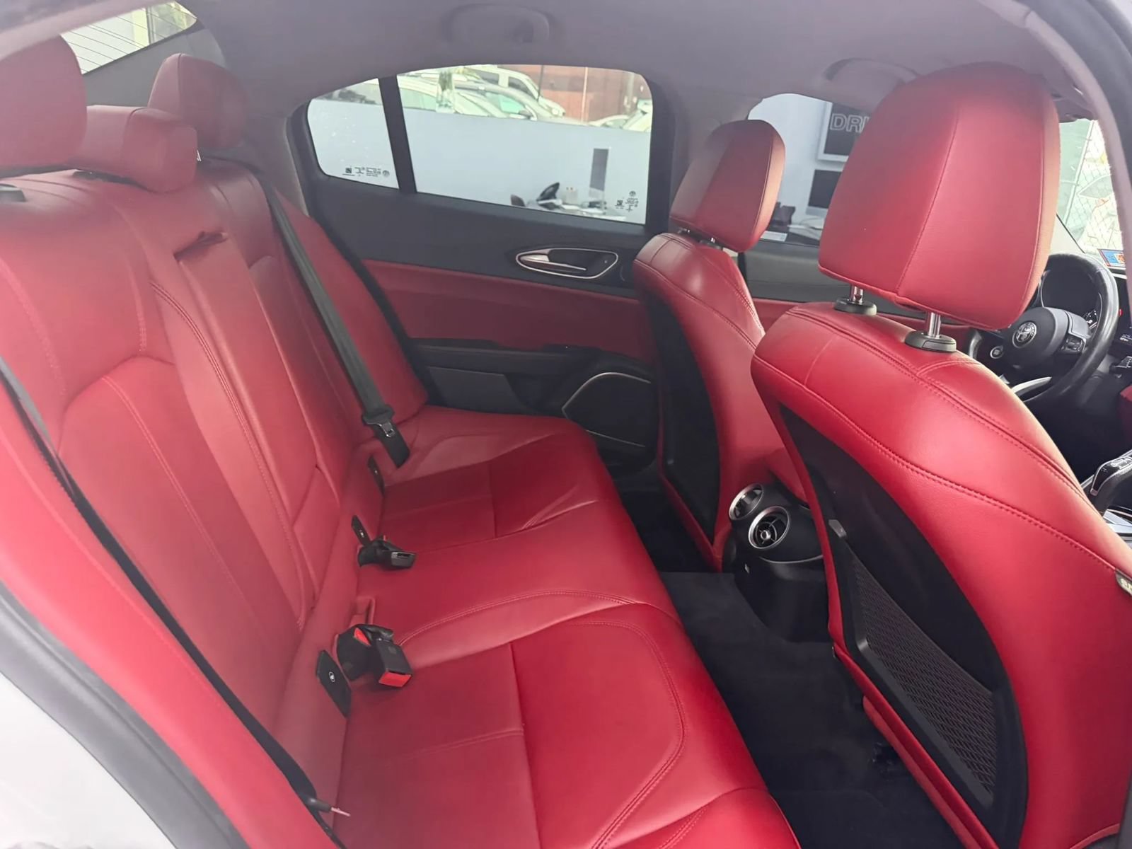Used 2020 Alfa Romeo Giulia AWD w/ Nero Edizione image 9