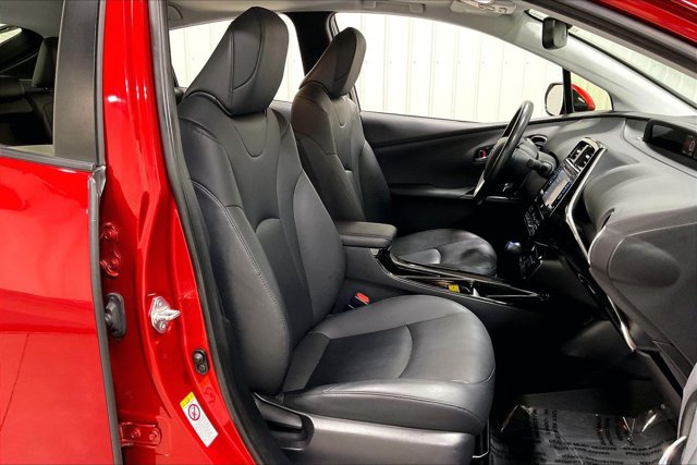 Used 2017 Toyota Prius Four w/ Advanced Technology Package FWD image 7
