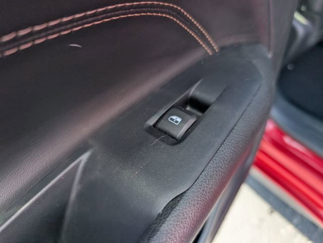 Used 2022 Jeep Compass Limited w/ (RED) Package image 12