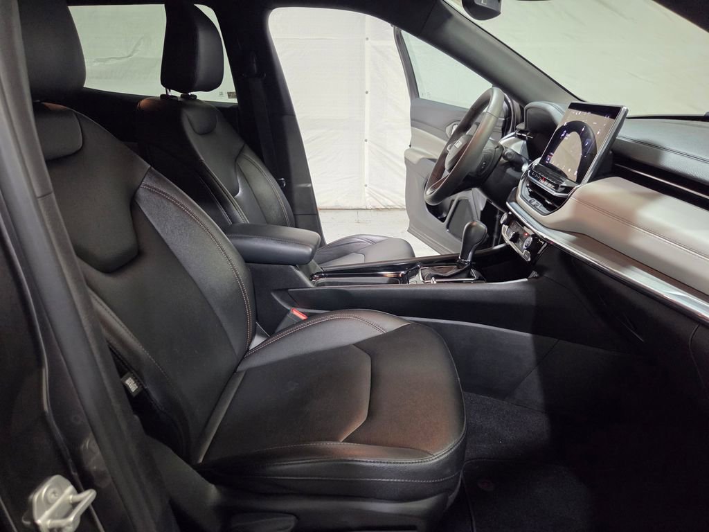 Used 2024 Jeep Compass Limited image 12