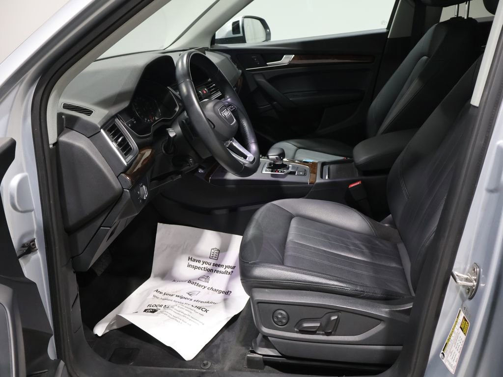 Used 2020 Audi Q5 2.0T Premium w/ Convenience Package image 11