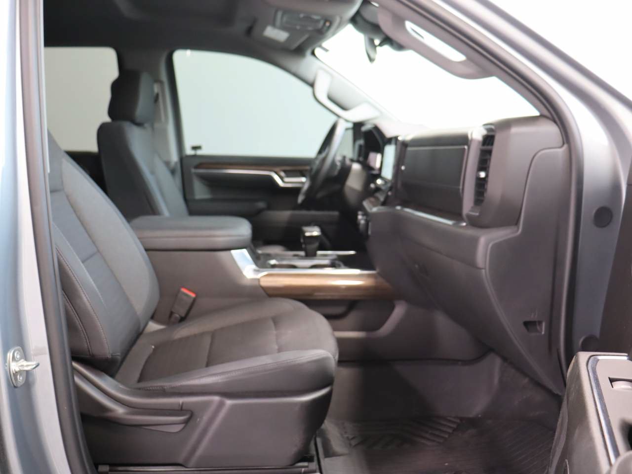 Certified 2024 Chevrolet Silverado 1500 LT Trail Boss w/ Protection Package AWD/4WD image 19