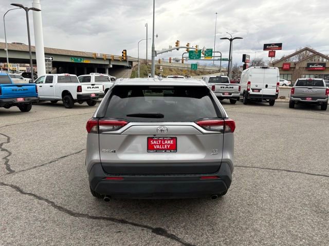 Used 2024 Toyota RAV4 LE AWD/4WD image 4