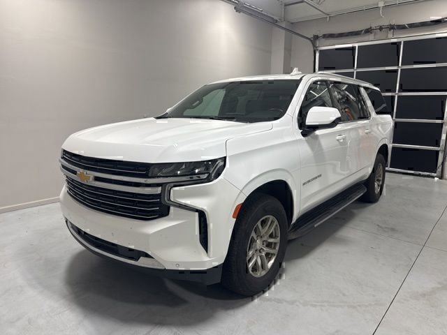 Used 2023 Chevrolet Suburban LT RWD image 3