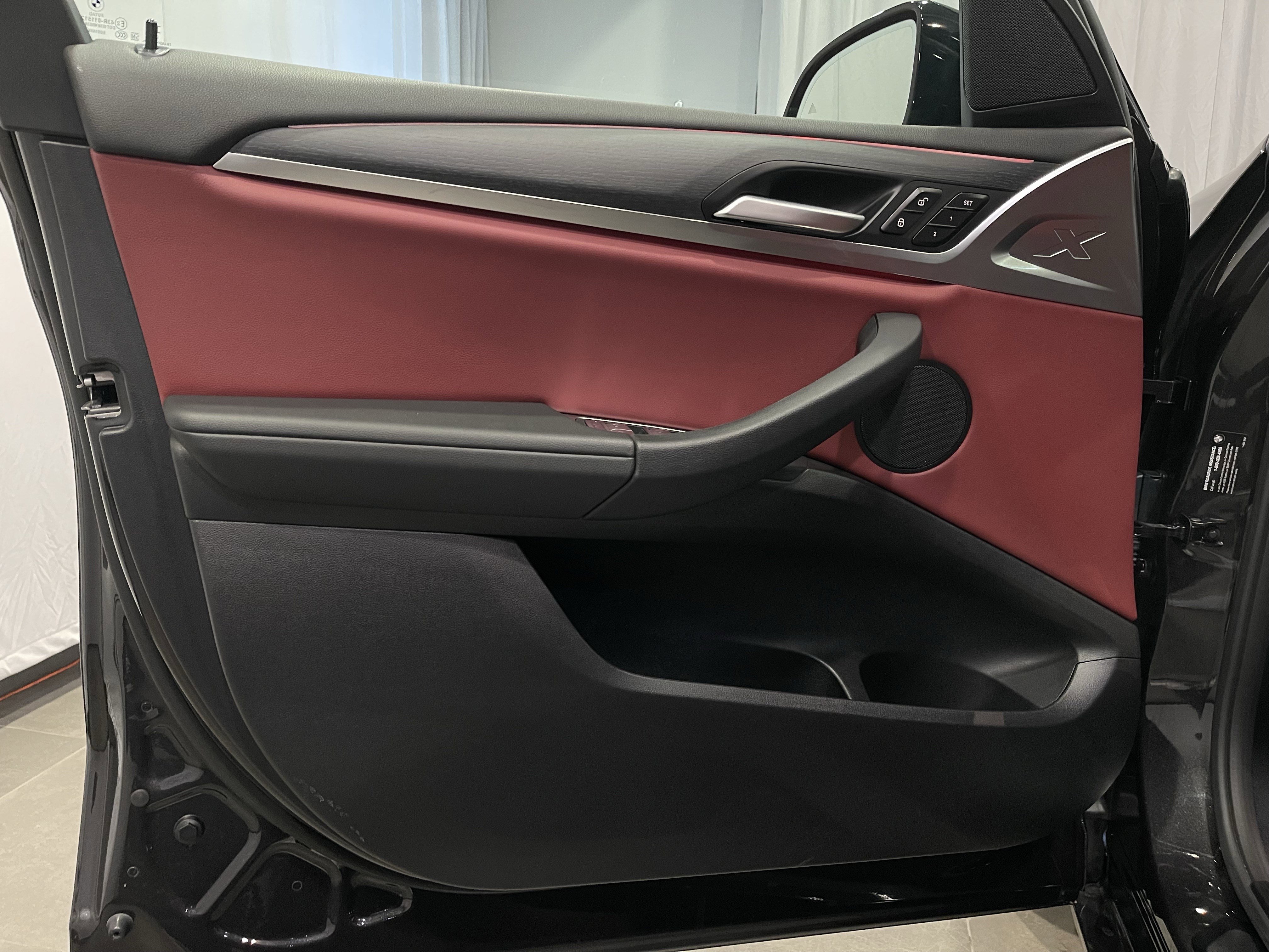 Certified 2024 BMW X3 xDrive30i w/ Premium Package image 12