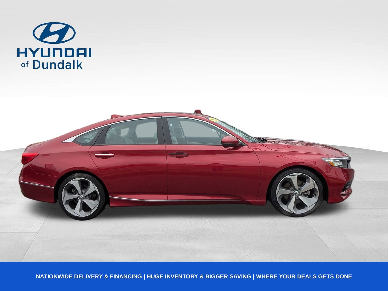 Used 2018 Honda Accord Touring image 9
