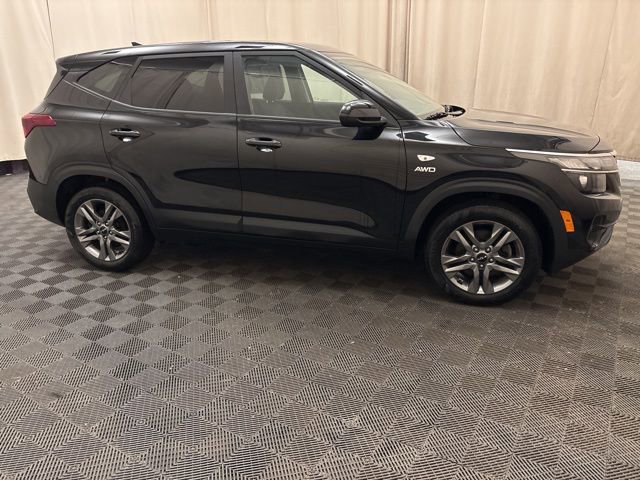 Certified 2023 Kia Seltos LX image 4