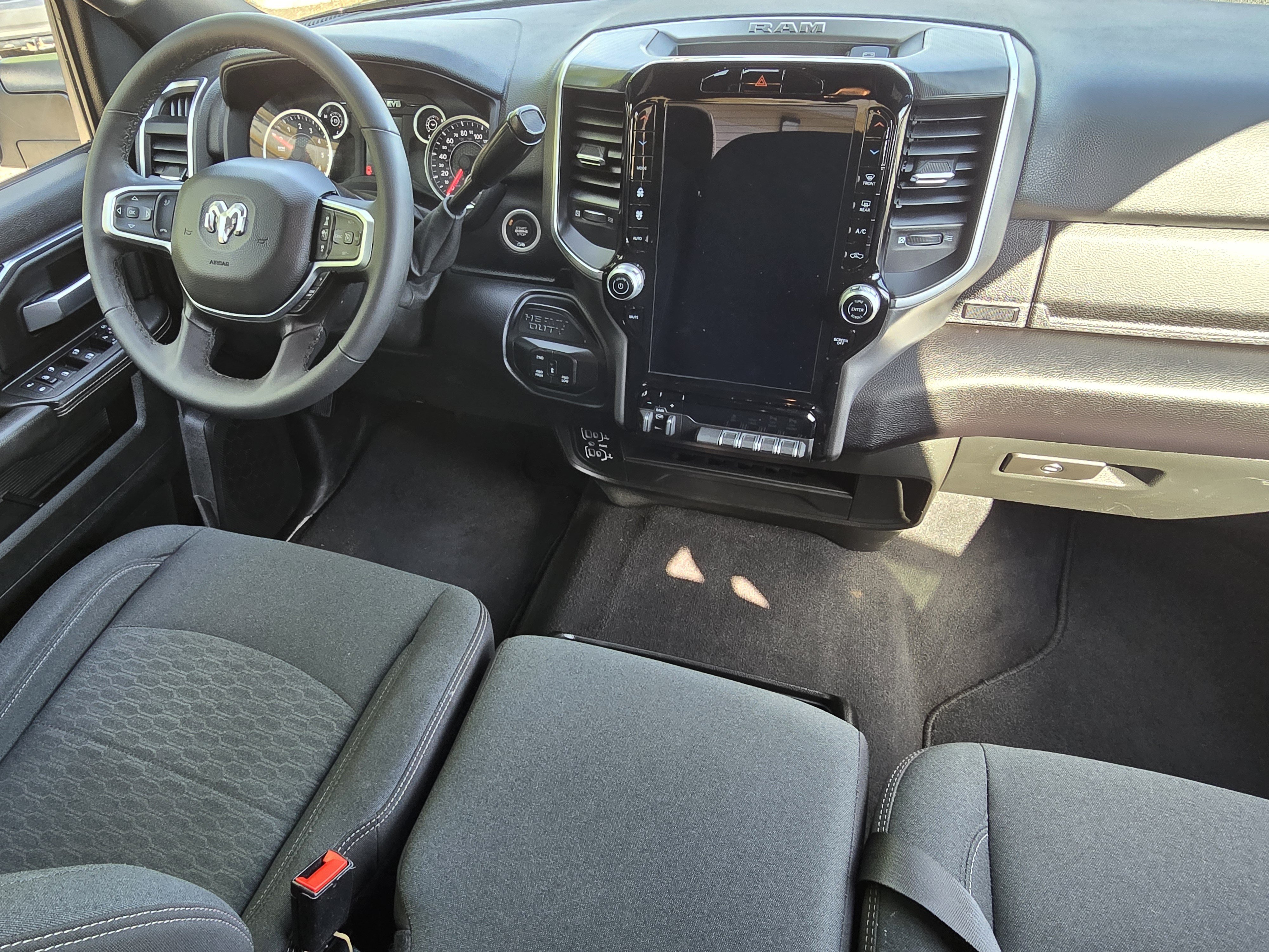 Used 2025 RAM 2500 Big Horn AWD/4WD image 20