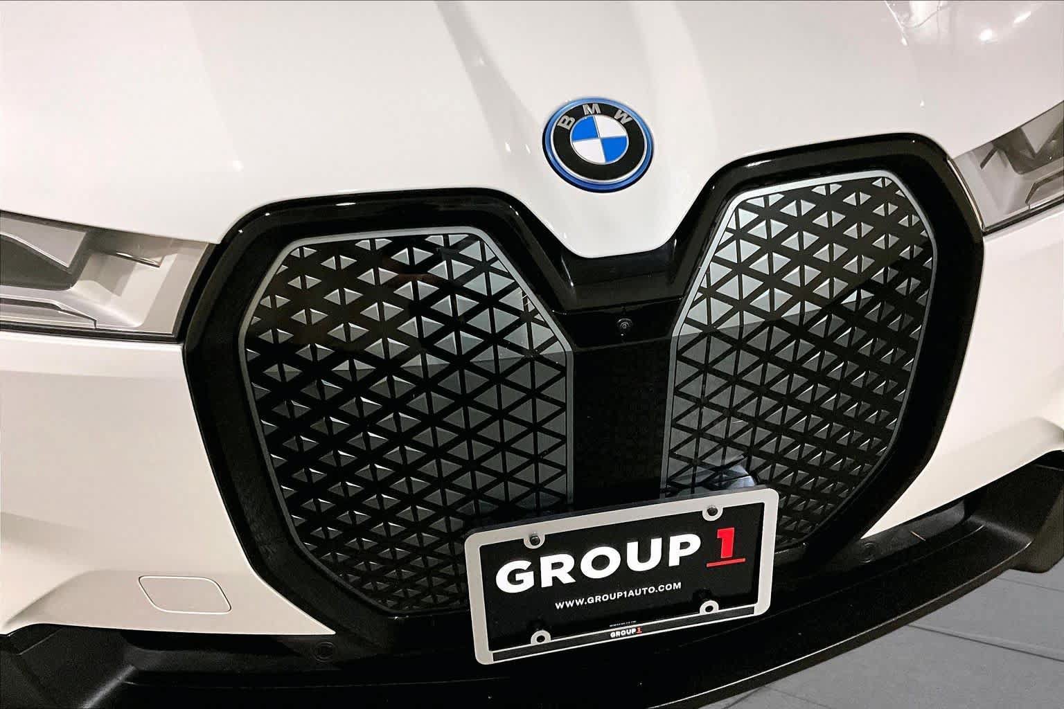 Used 2024 BMW iX xDrive50 AWD/4WD image 28
