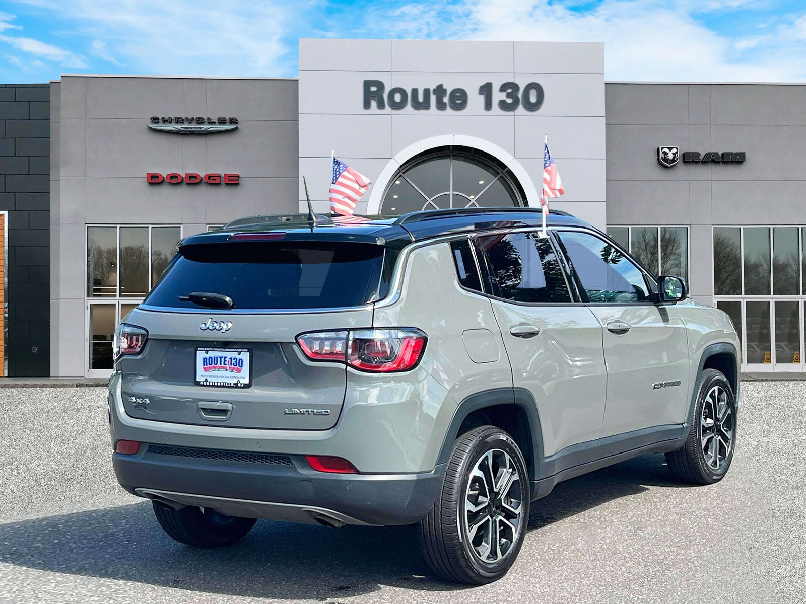 Used 2023 Jeep Compass Limited w/ Sun and Sound Group AWD/4WD image 4