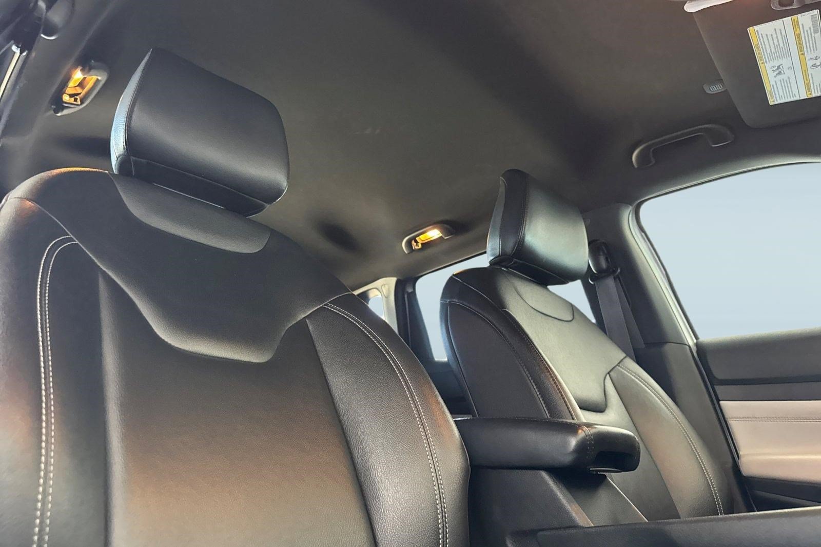 Used 2025 Jeep Compass Limited AWD/4WD image 25