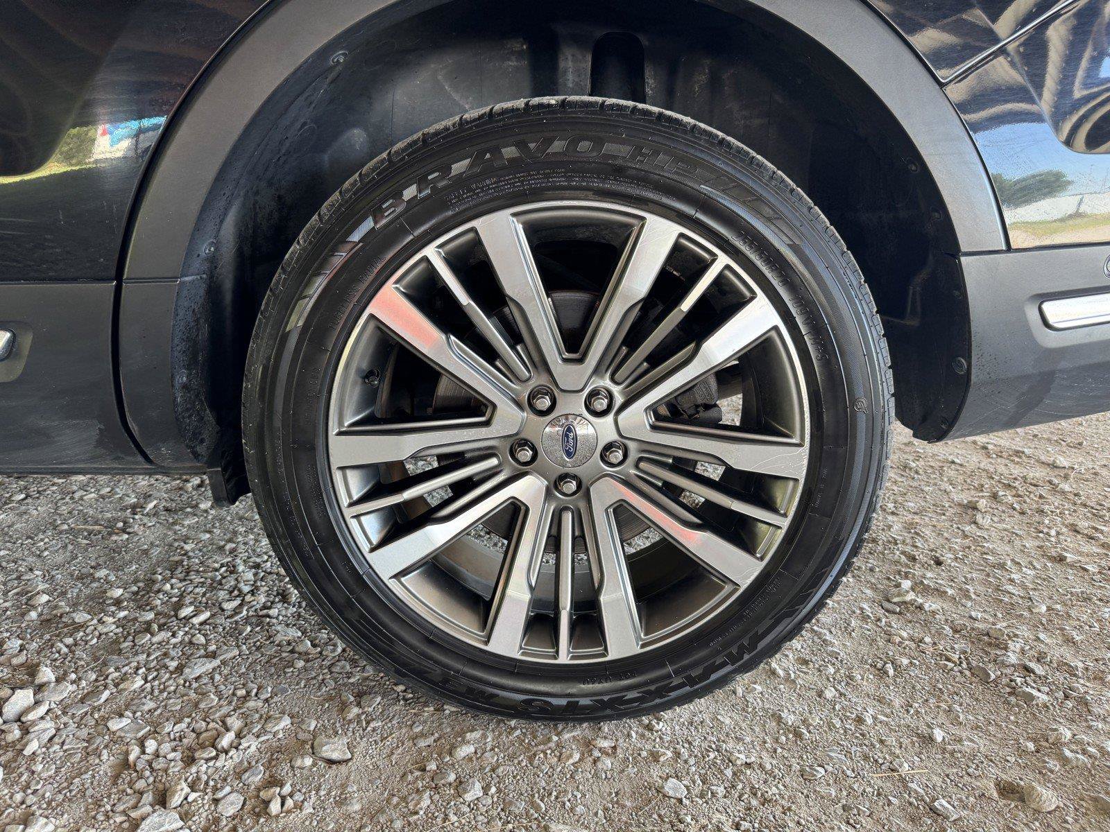 Used 2018 Ford Explorer Platinum AWD/4WD image 48