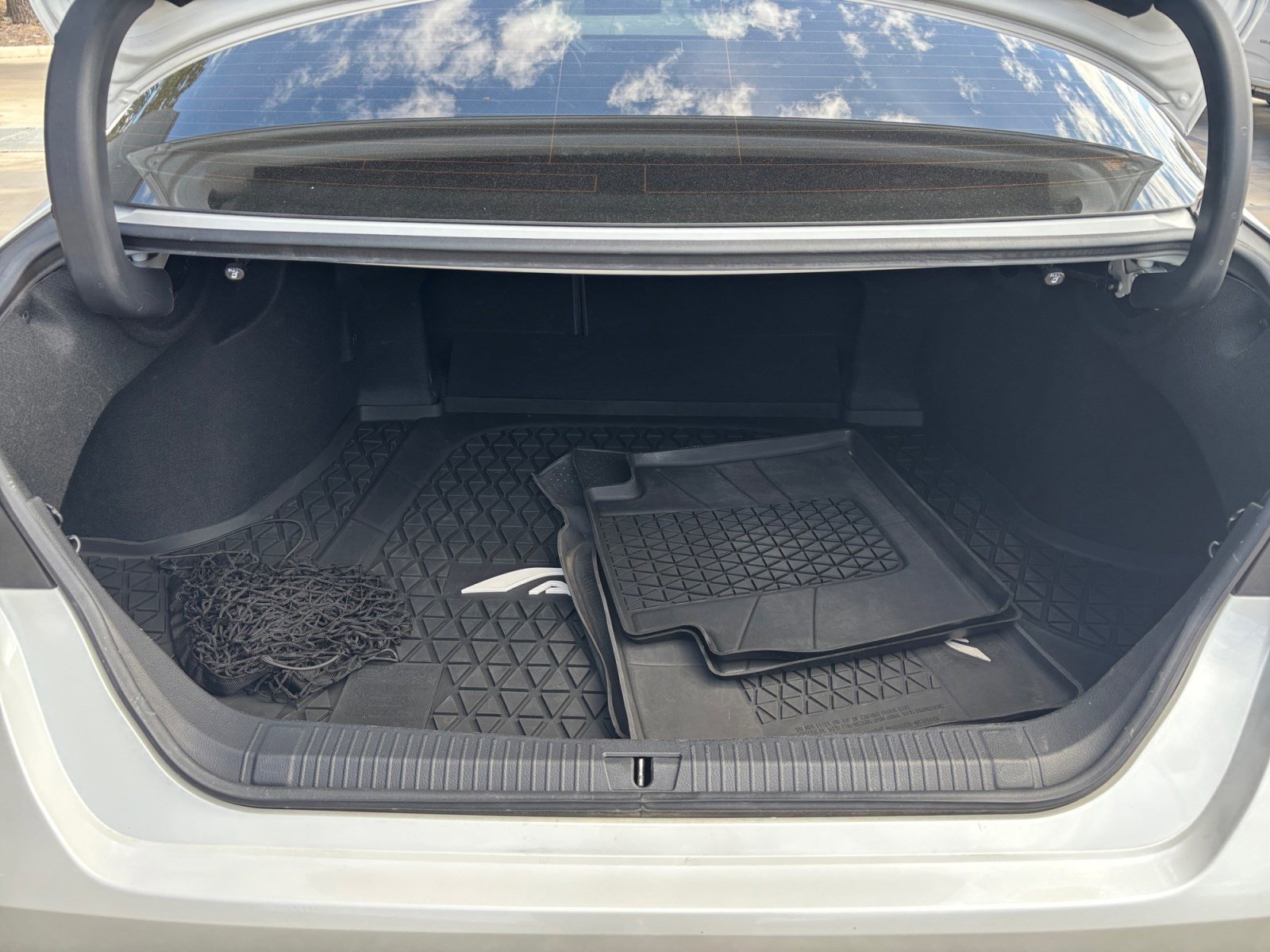 Used 2019 Toyota Avalon XSE image 5